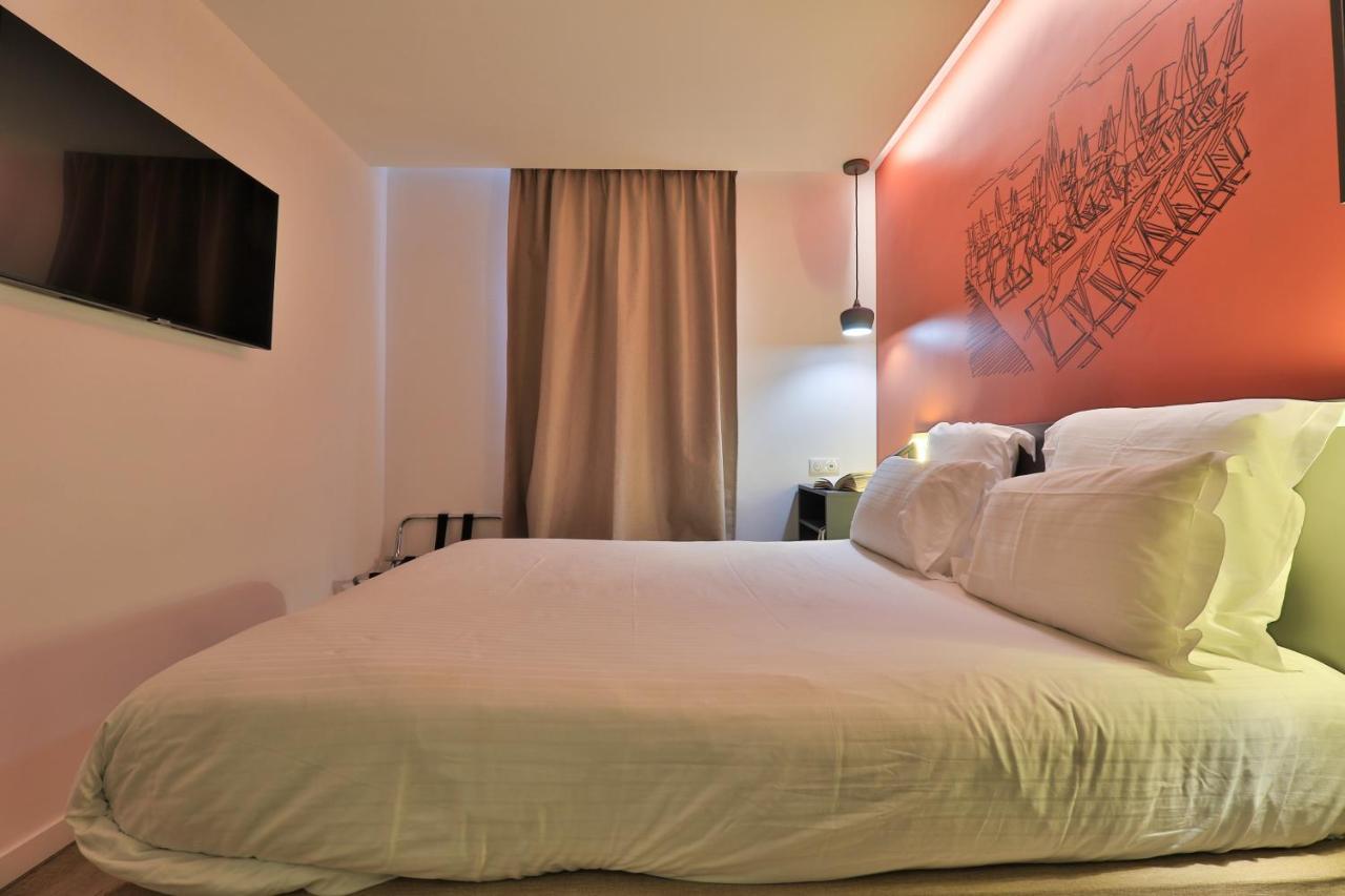Hotel Restaurant Kyriad Fréjus Dış mekan fotoğraf