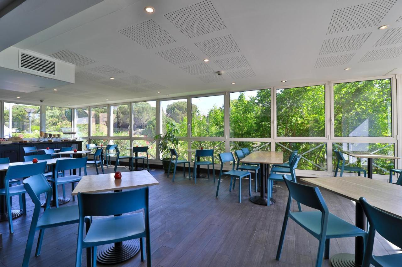 Hotel Restaurant Kyriad Fréjus Dış mekan fotoğraf